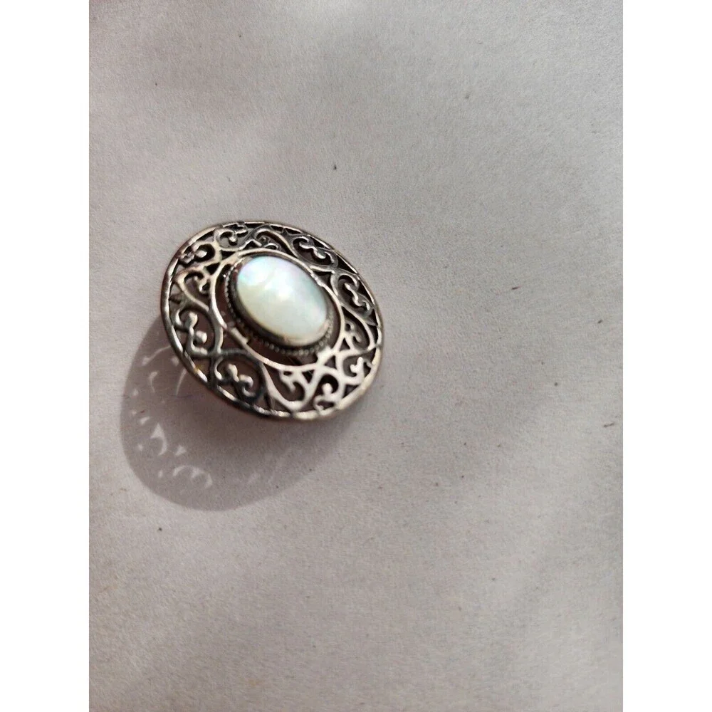 Vintage .925 Stamped Sterling Silver Mother Of Pearl Filigree Brooch Pin Cut Out - Picture 3 of 8